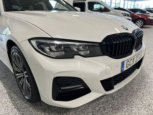 BMW 330 bild 6