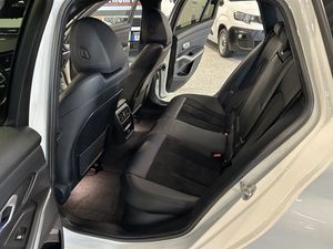 BMW 330 bild 15