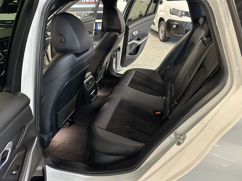 BMW 330 bild 15