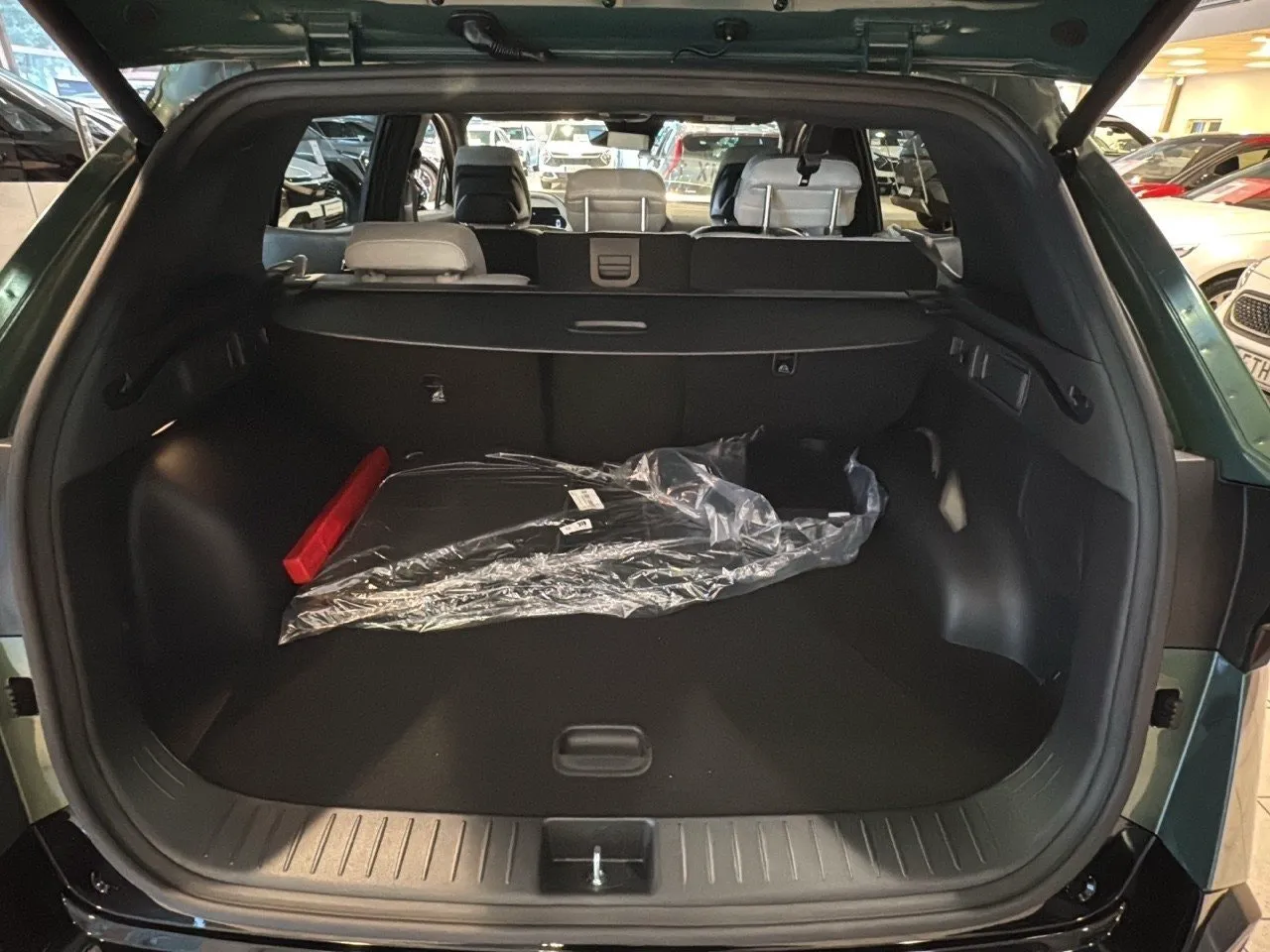 Vehicle image 13