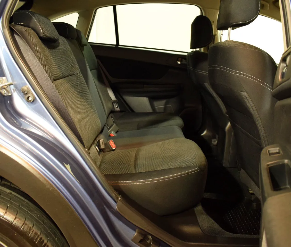 Vehicle image 14