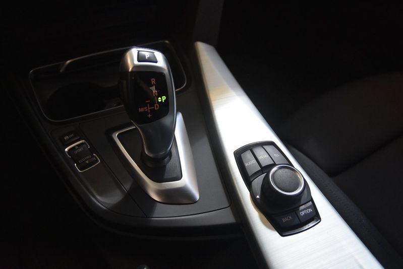 BMW 320 bild 14
