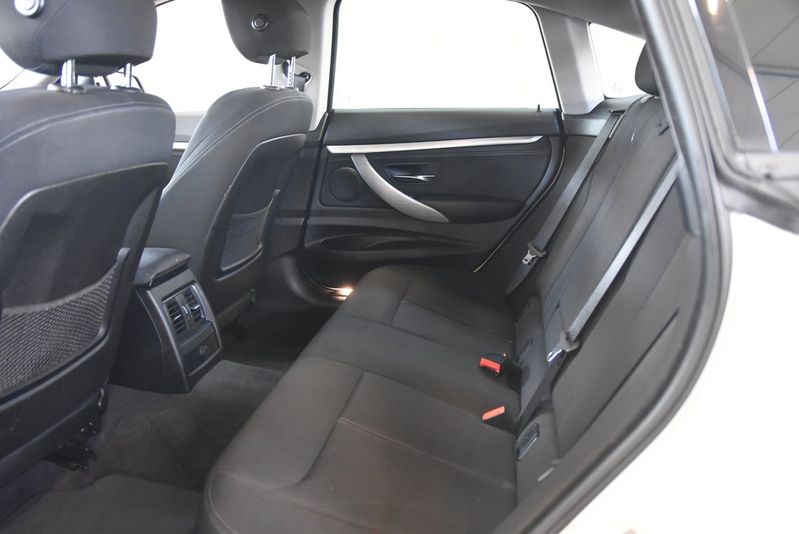 BMW 320 bild 8