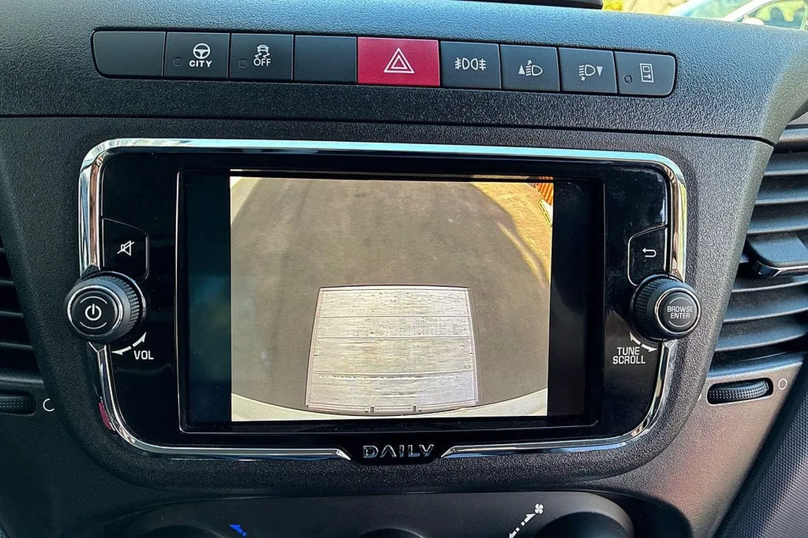 Vehicle image 17