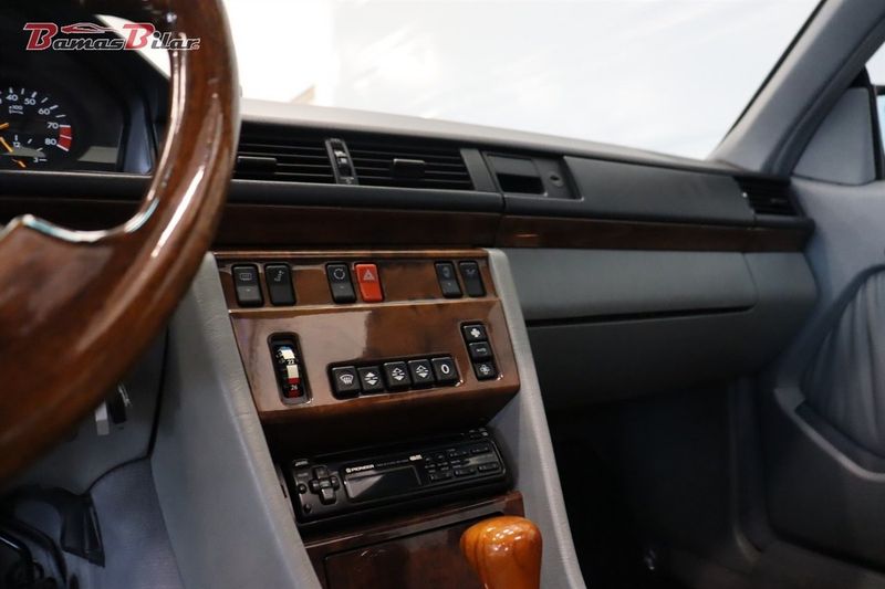 Mercedes E300 bild 11