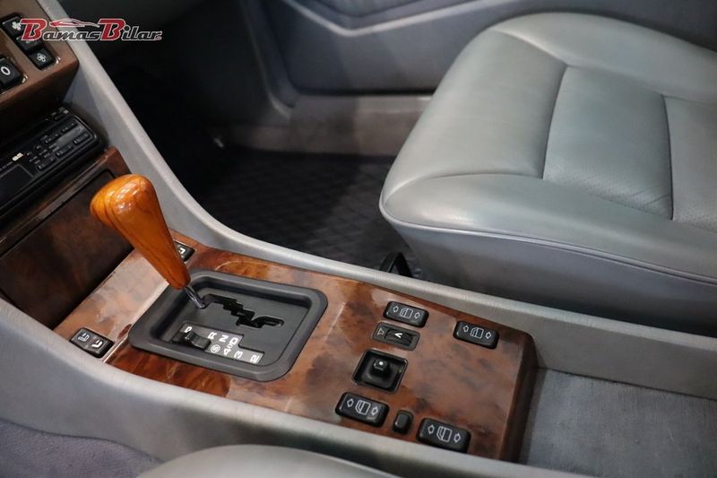 Mercedes E300 bild 12