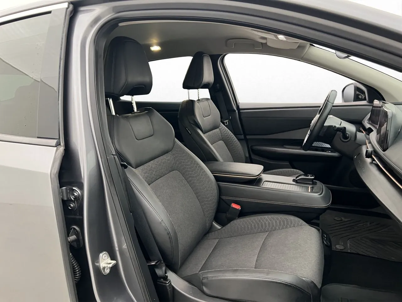 Vehicle image 23