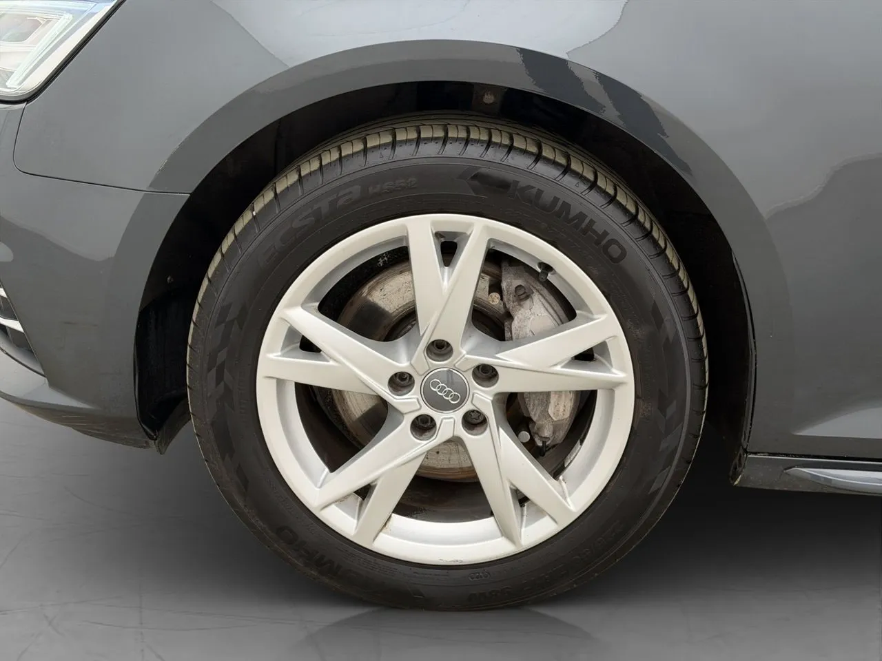 Vehicle image 35