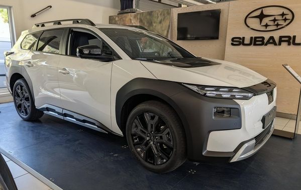 Subaru E-Outback AWD Touring - 2026