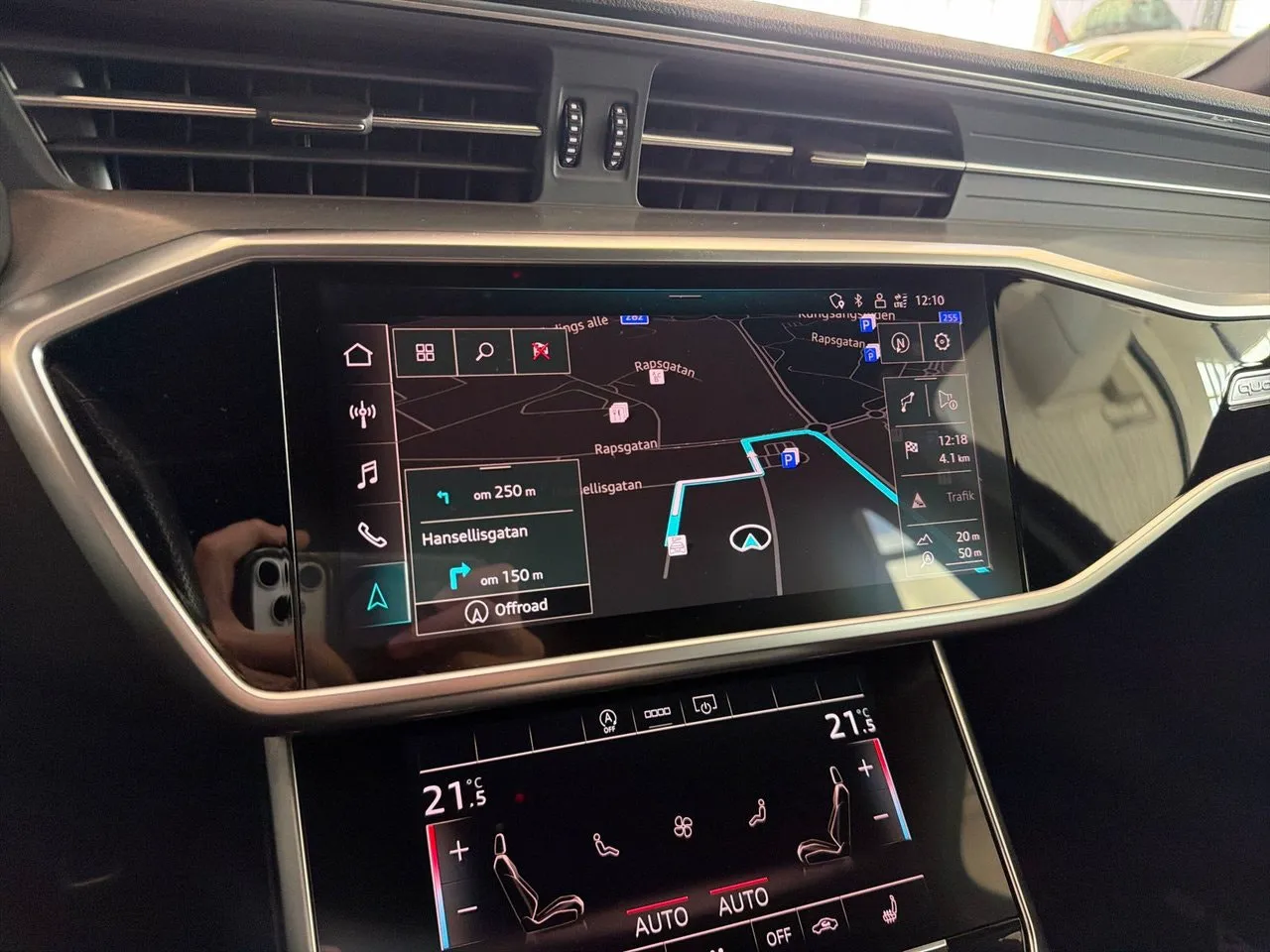 Vehicle image 18