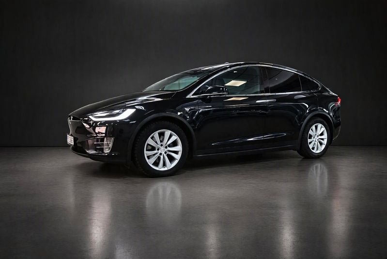 Tesla Model X bild 13