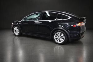 Tesla Model X bild 7