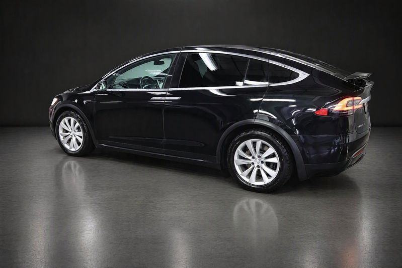 Tesla Model X bild 7