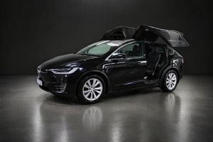Tesla Model X bild 1