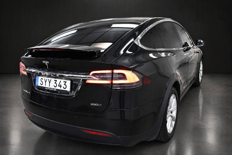 Tesla Model X bild 18