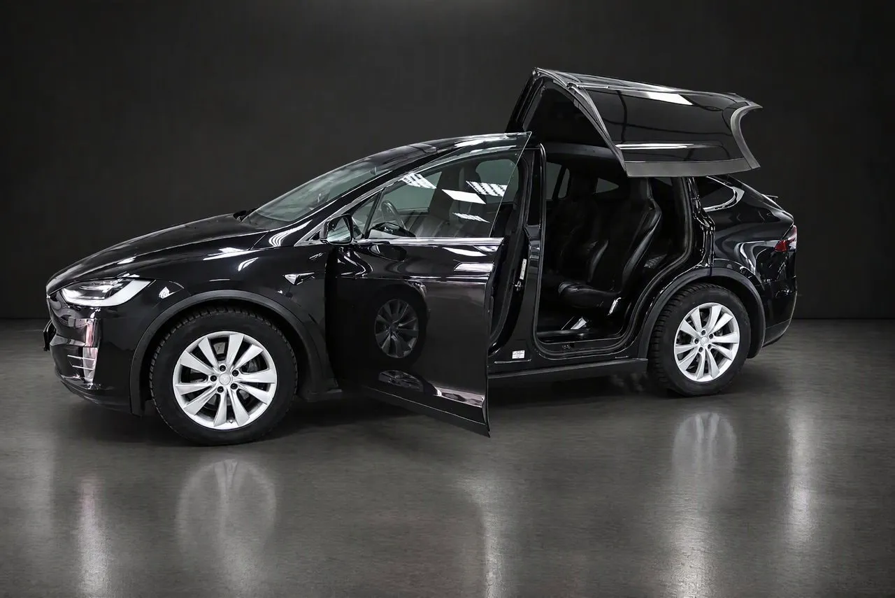 Tesla Model X bild 22