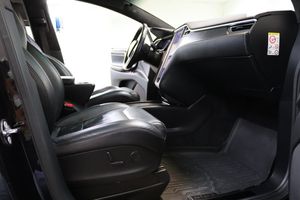 Tesla Model X bild 27
