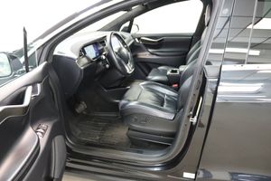 Tesla Model X bild 24