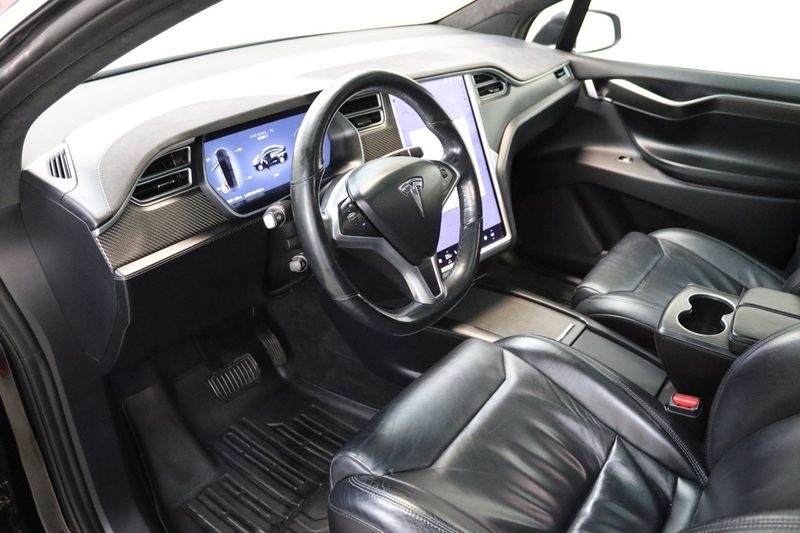 Tesla Model X bild 25