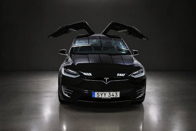 Tesla Model X bild 2