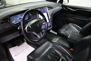 Tesla Model X bild 9