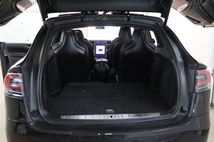 Tesla Model X bild 30