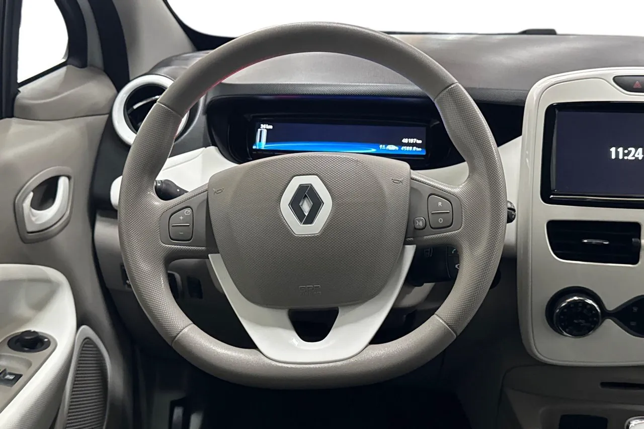 Vehicle image 14