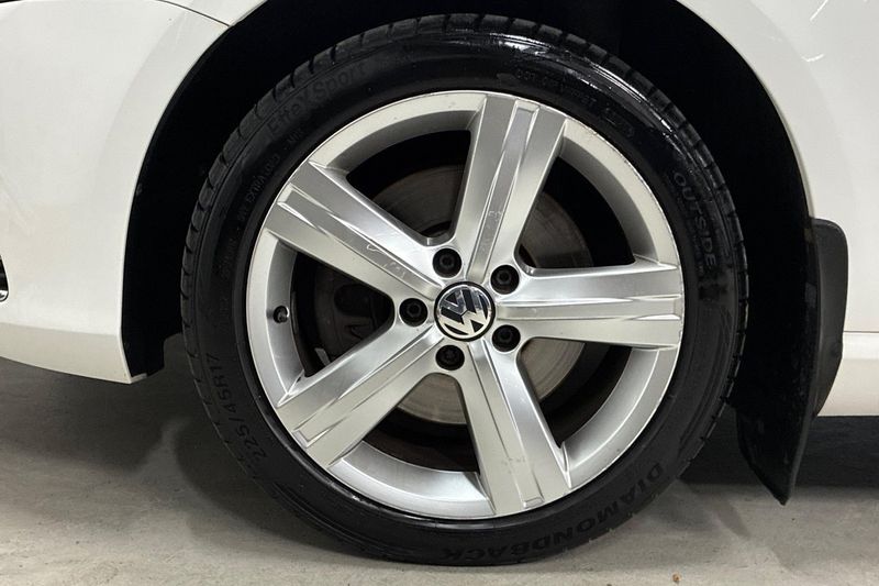 Volkswagen Passat bild 10