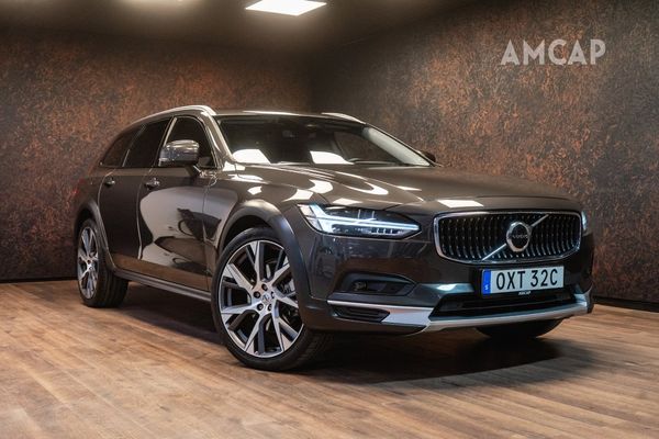 Volvo V90 Cross Country B4 AWD 197hk | Drag | Värm | Läder | 21" | 3562 kr/mån - 2023
