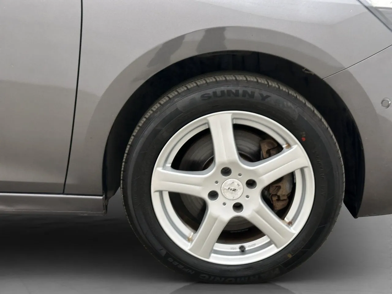 Vehicle image 31