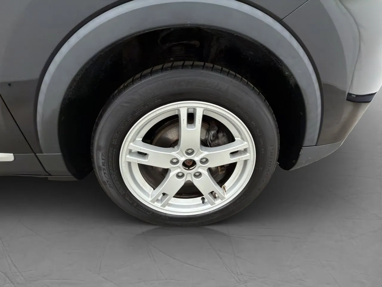 Vehicle image 35