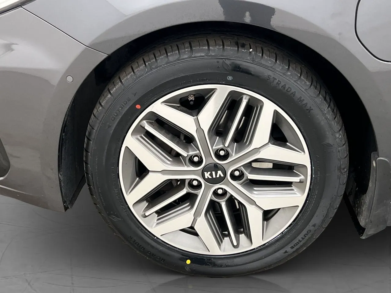Vehicle image 37