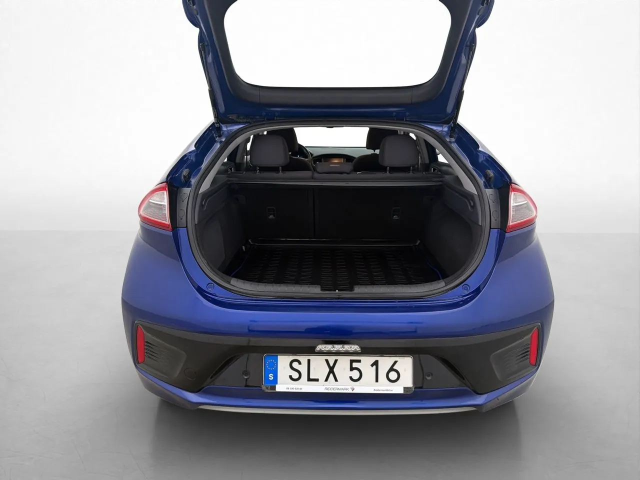 Vehicle image 30