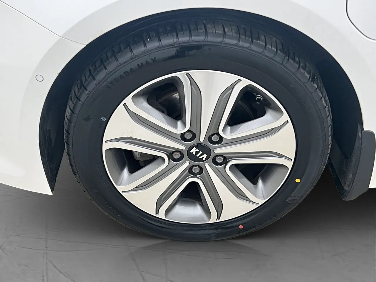 Vehicle image 35