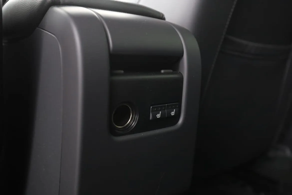 Vehicle image 36