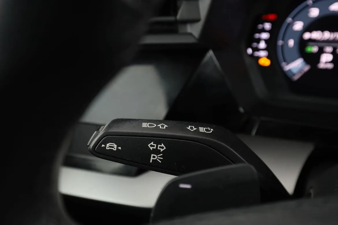 Vehicle image 34