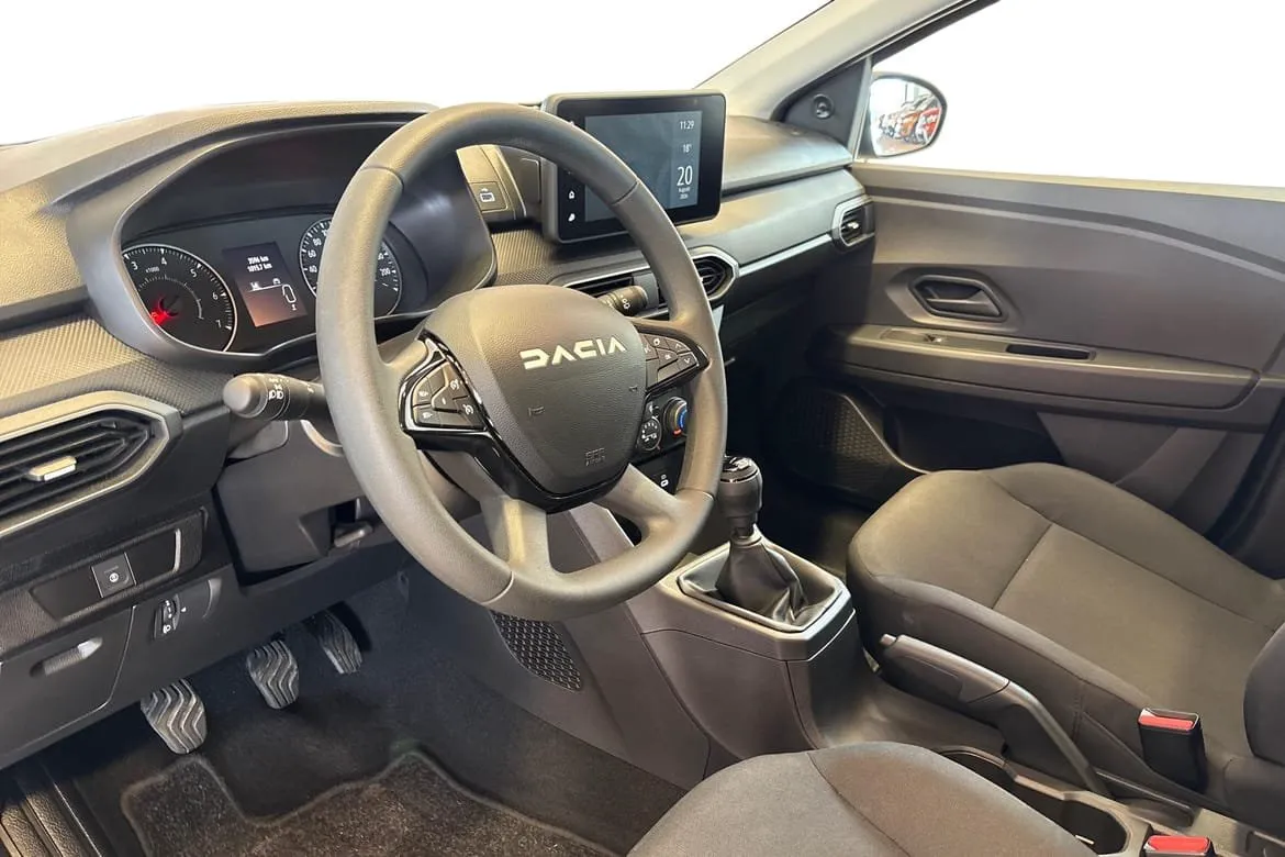 Vehicle image 7