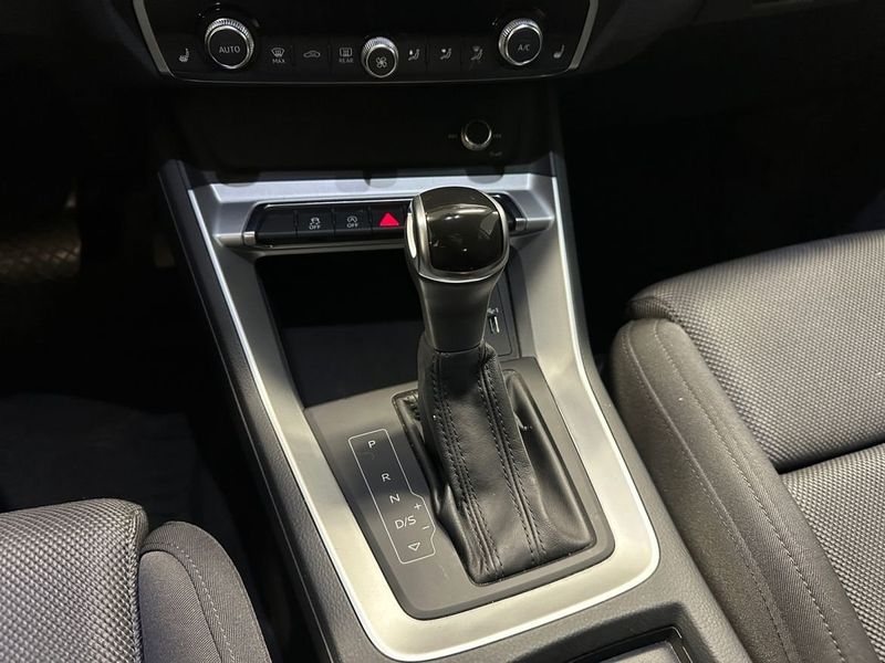 Audi Q3 bild 11