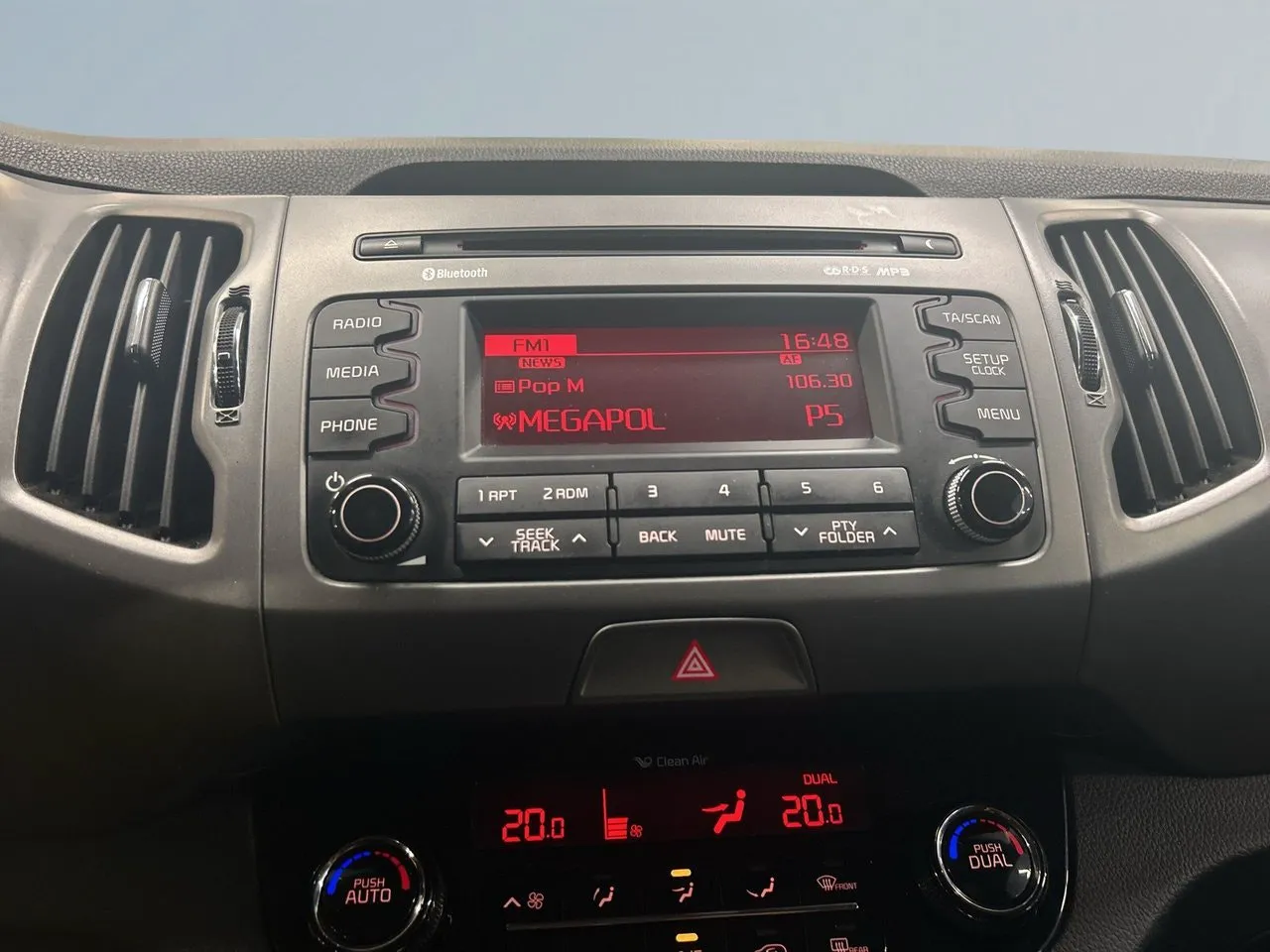 Vehicle image 14