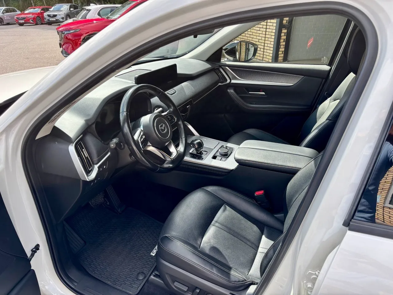 Vehicle image 8