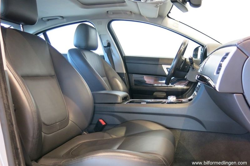Jaguar XF bild 16