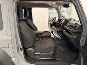 Suzuki Jimny bild 6