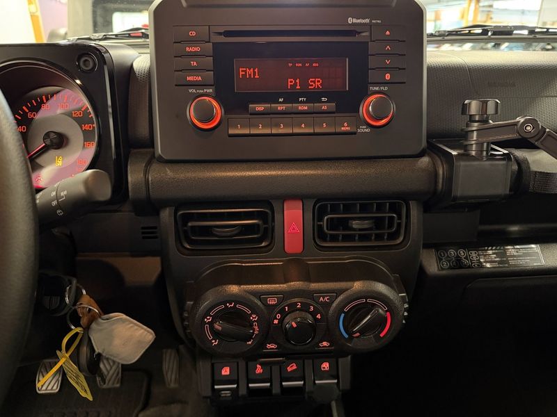 Suzuki Jimny bild 9