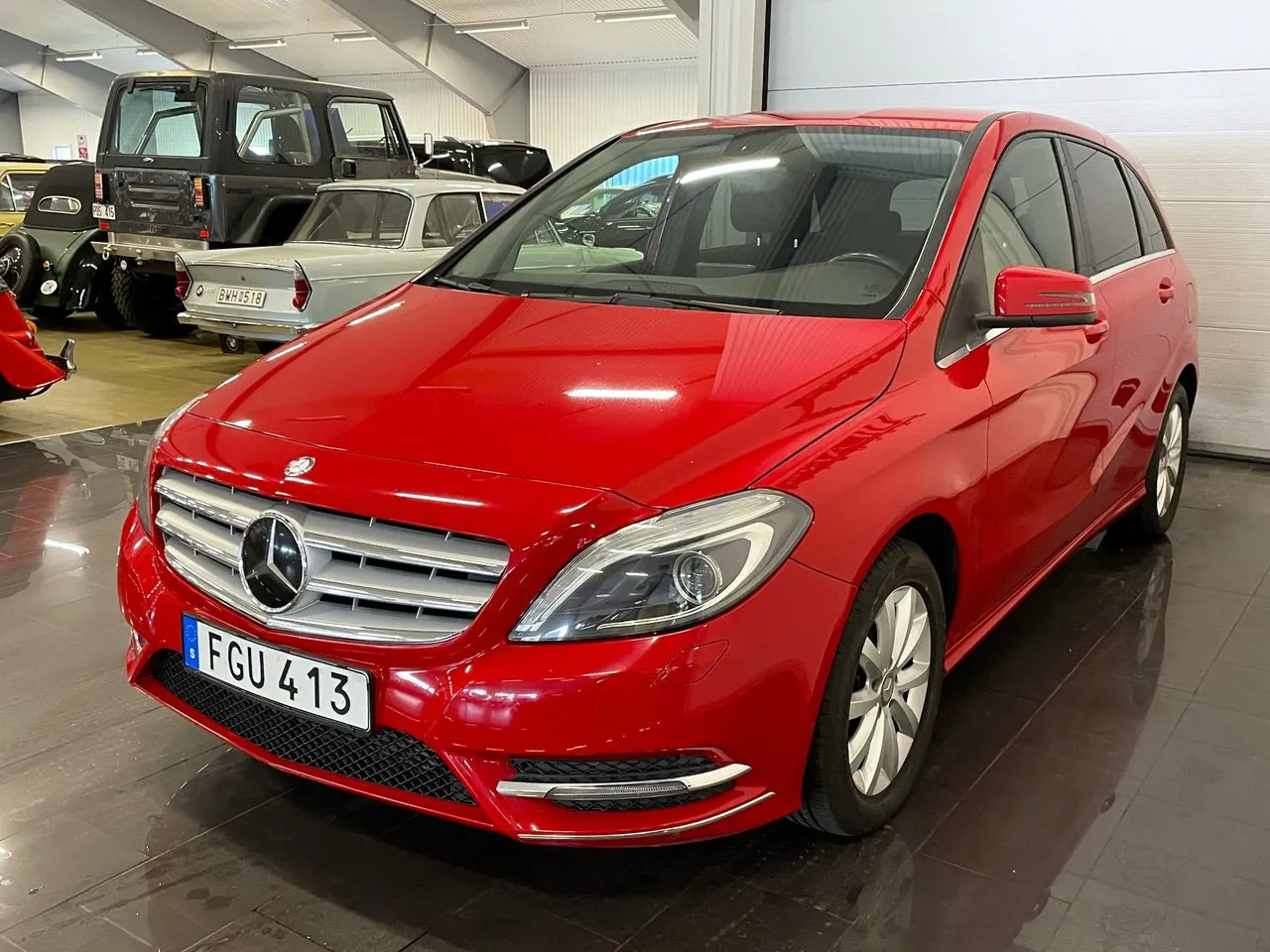 Vehicle image 5
