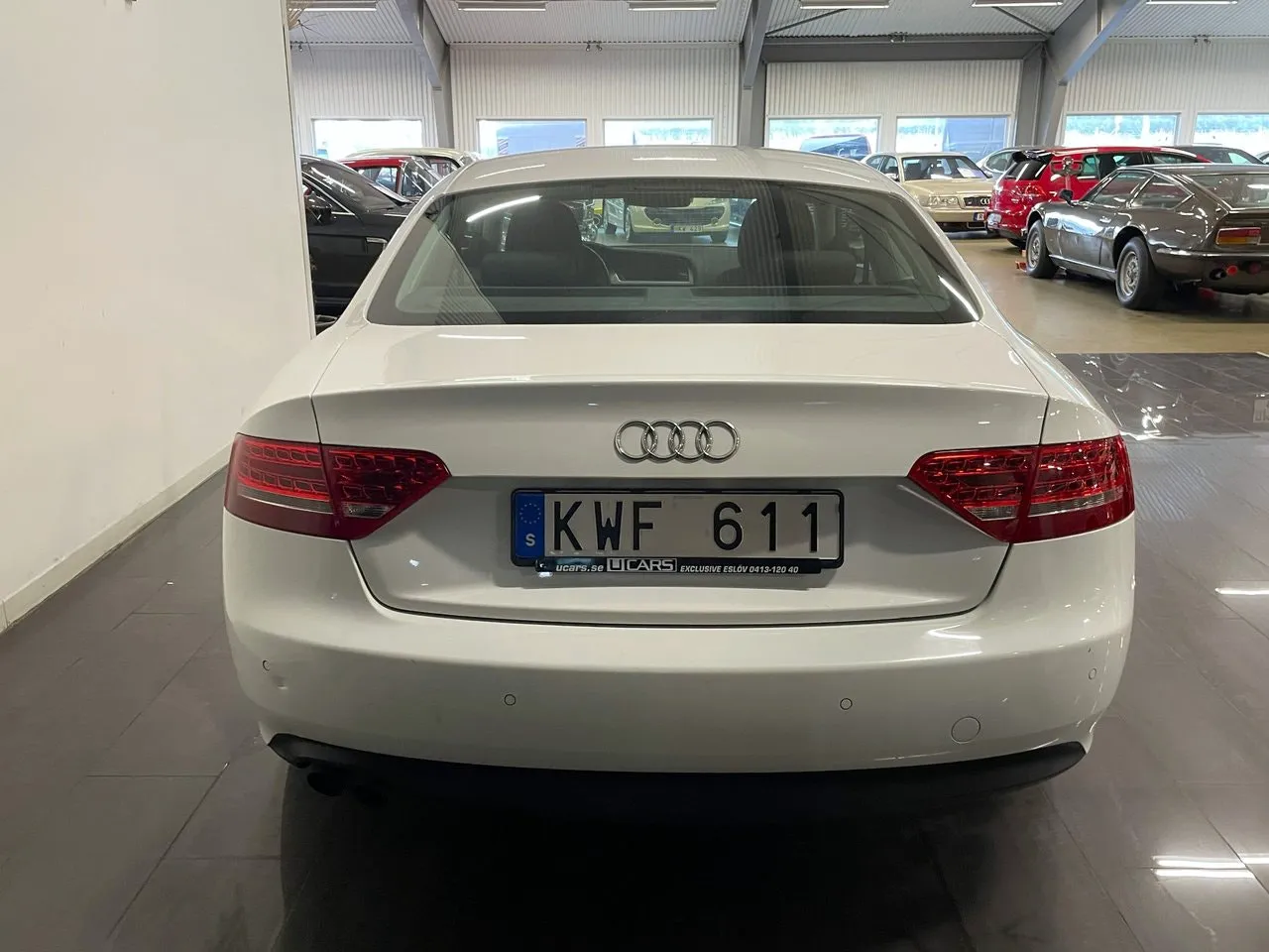 Vehicle image 3