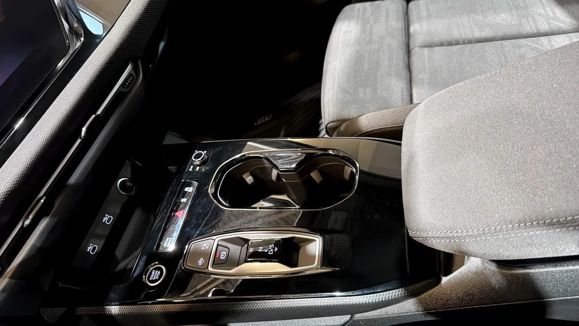 Vehicle image 20
