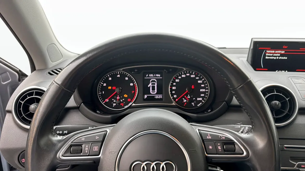Vehicle image 14
