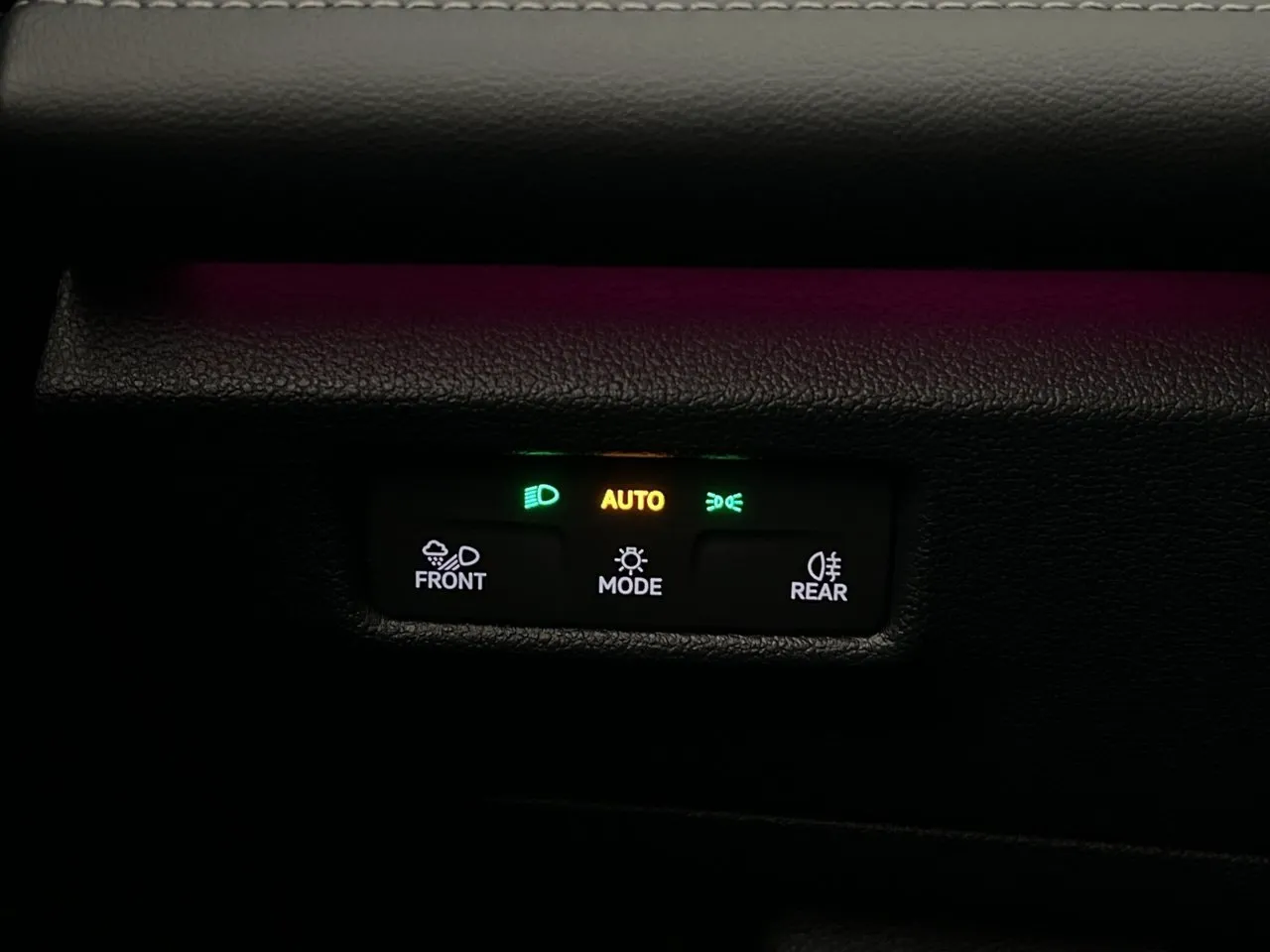 Vehicle image 34