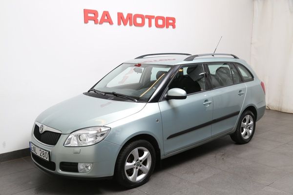 Skoda Fabia 1,2 69hk Kombi l 5812mil l Nybesikt l 1ägare - 2010