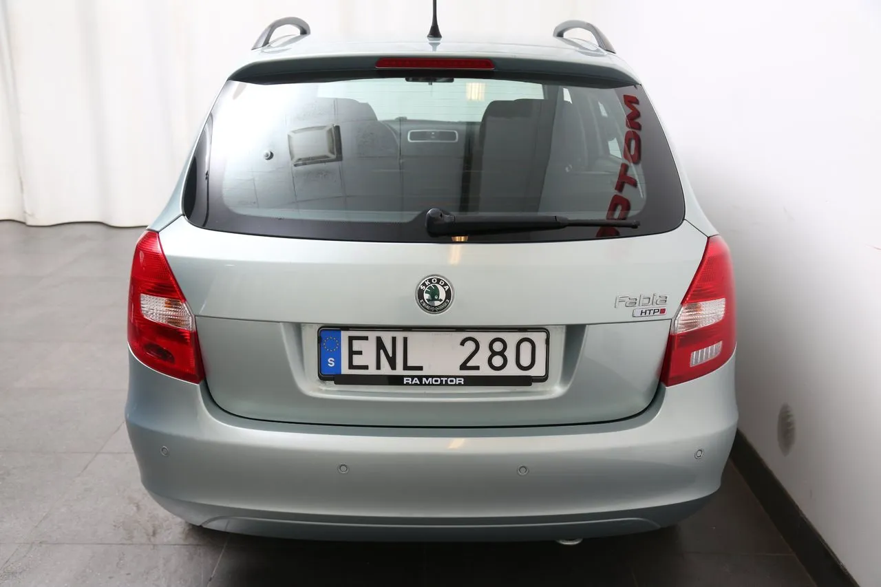 Vehicle image 6